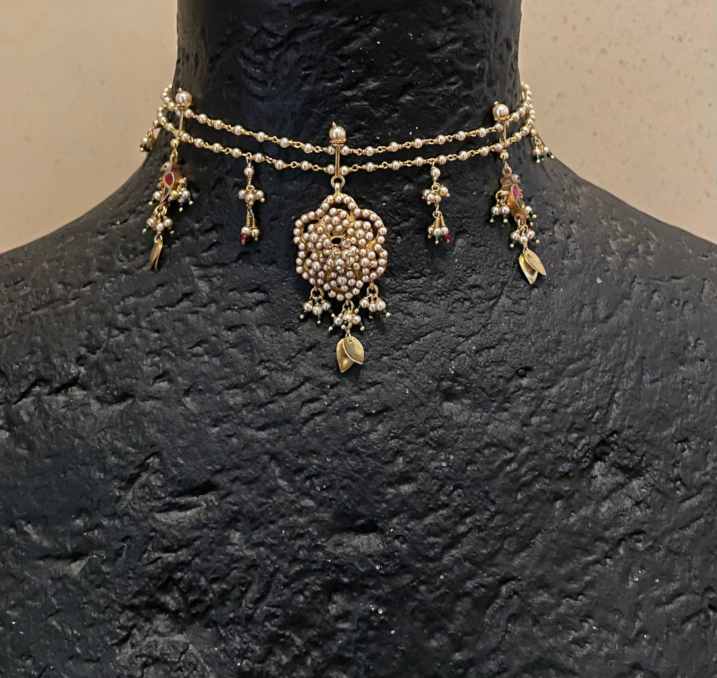 Nurvi Choker