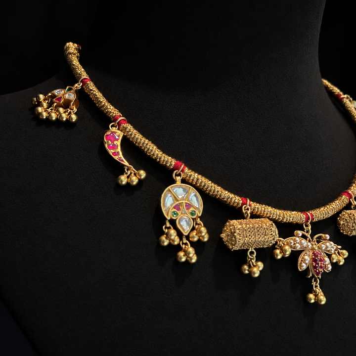 Saaya Necklace