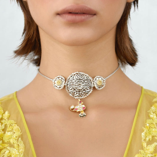 Nirvi Choker