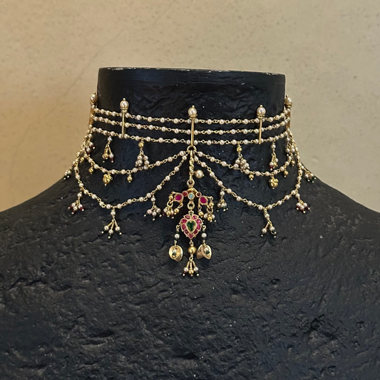 Mira Choker