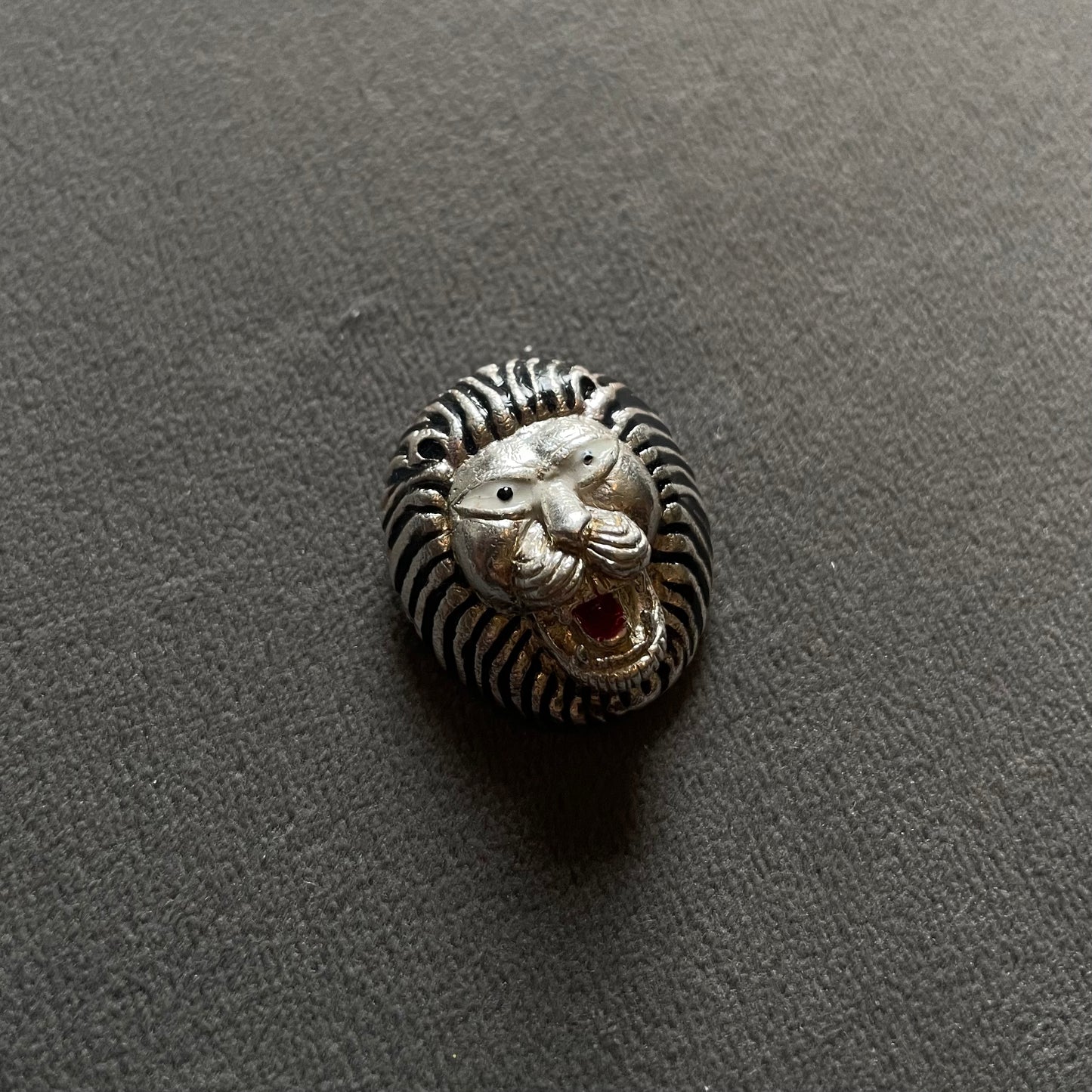 LION FACE BROOCH