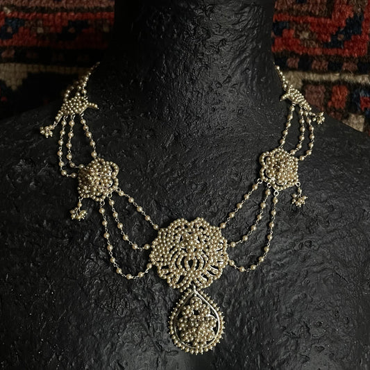 ARAVI NECKLACE PEARL