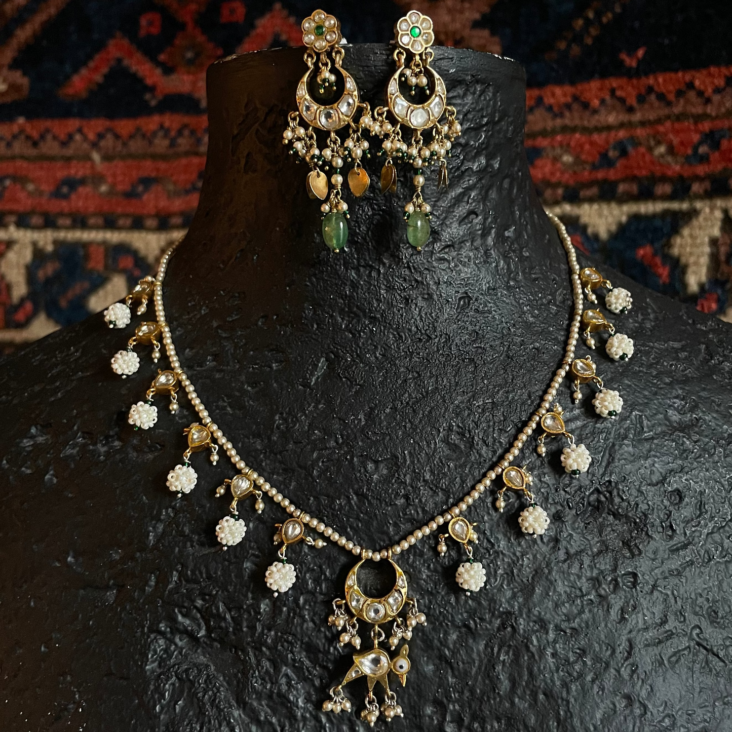 Chand necklace (white)