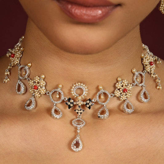 Isra Choker