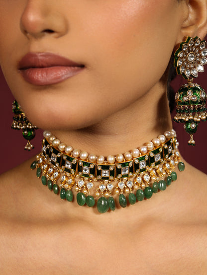 Lacha Choker