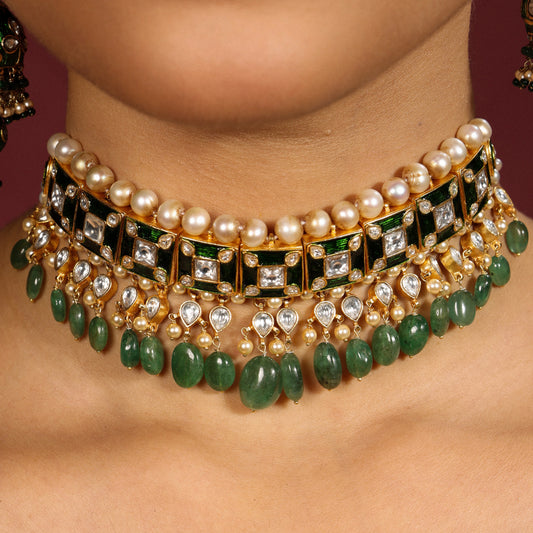 Lacha Choker