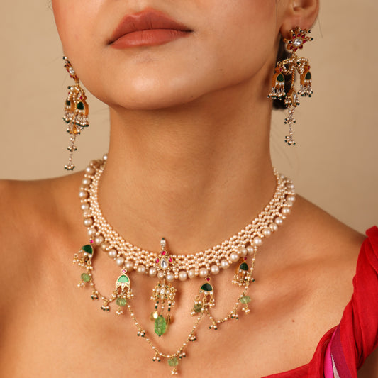 RADHE CHOKER