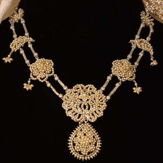 ARAVI NECKLACE