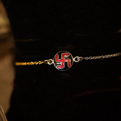 RED SWASTIK LUMBA