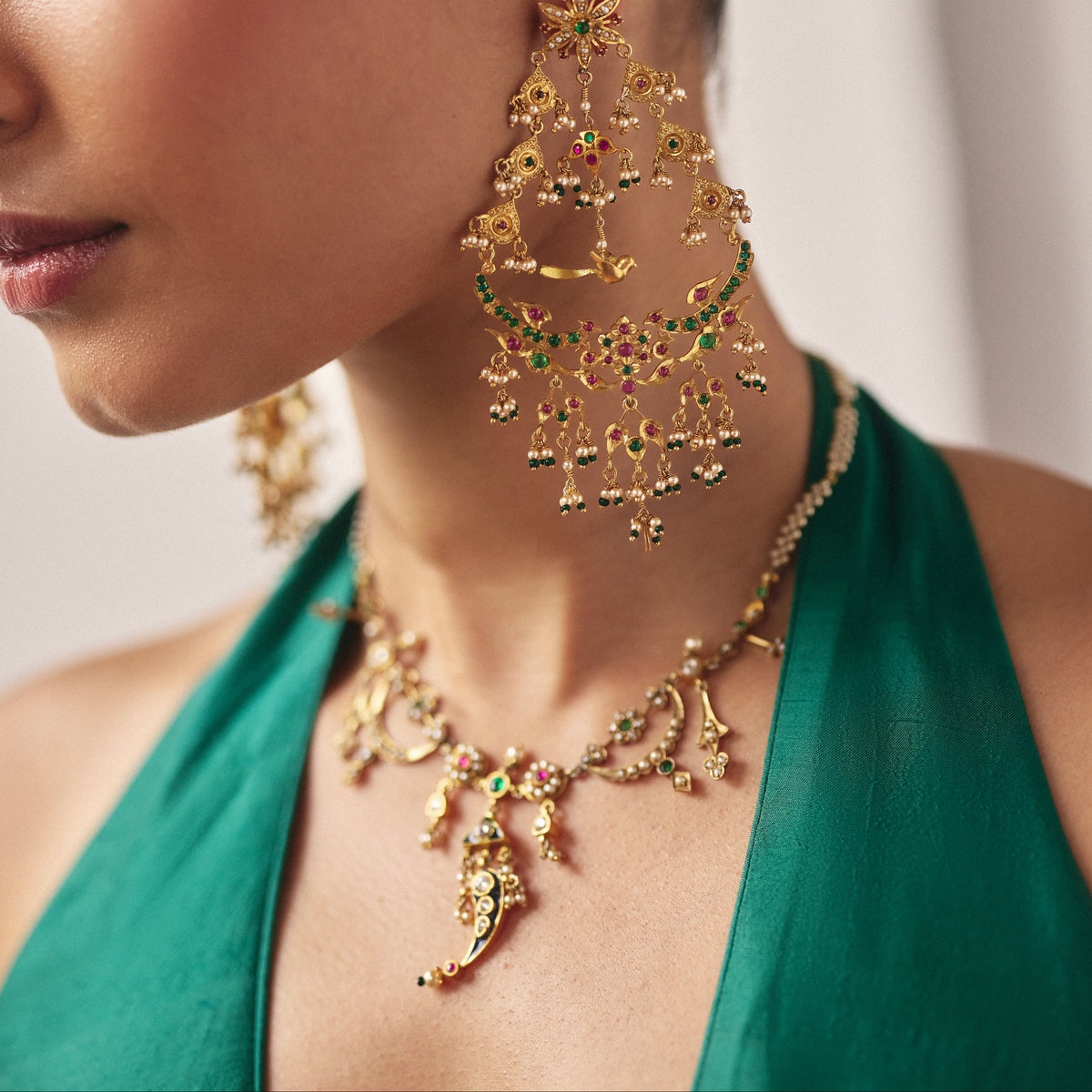 Avni Necklace
