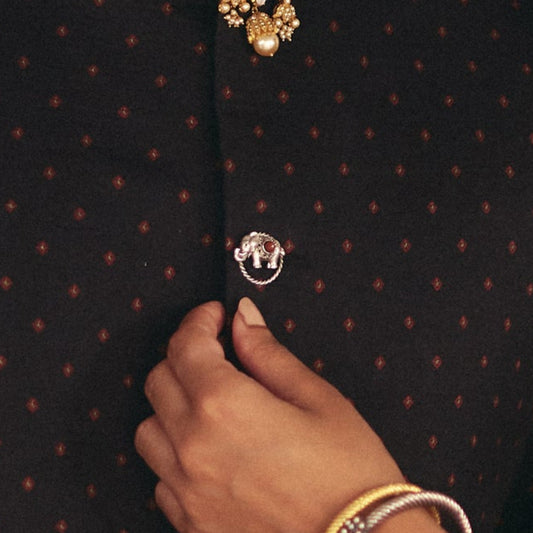 Gajraj Button