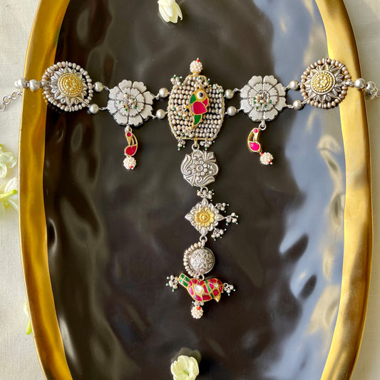 Avira Choker