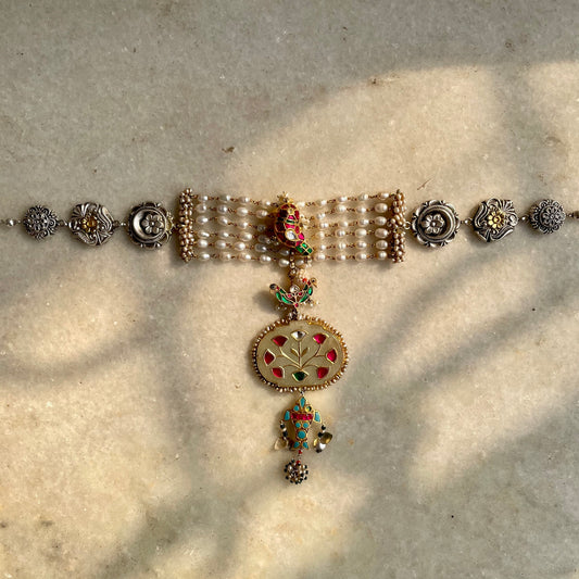 Beyza Choker