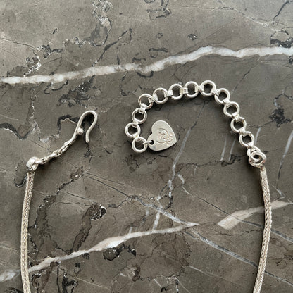Roop Choker