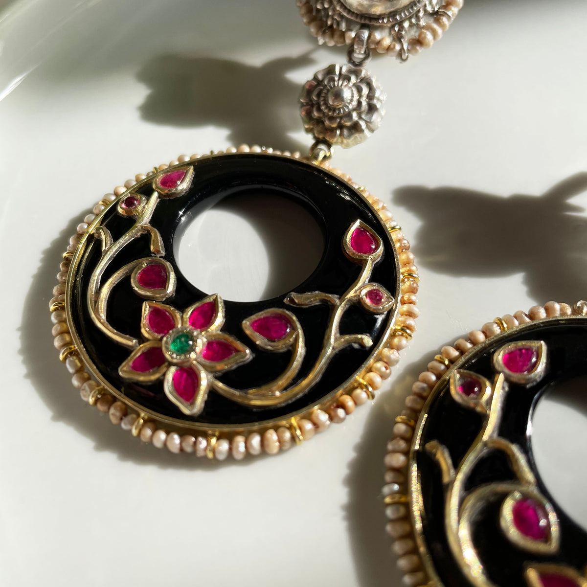 Saki Earrings - Black