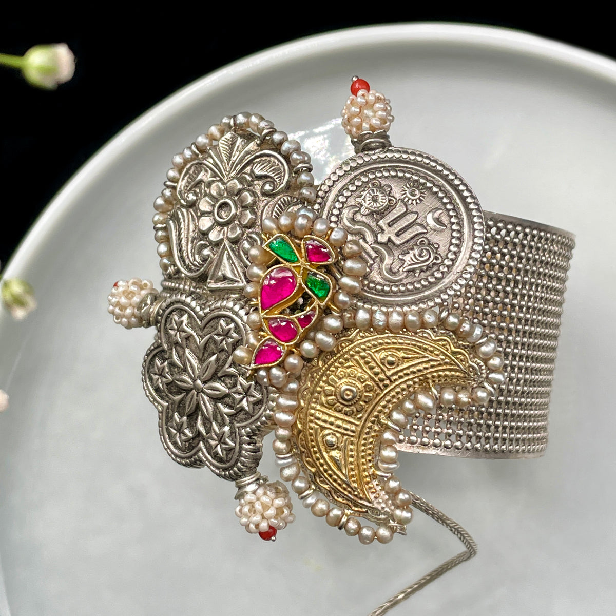 Heer Cuff with Ring