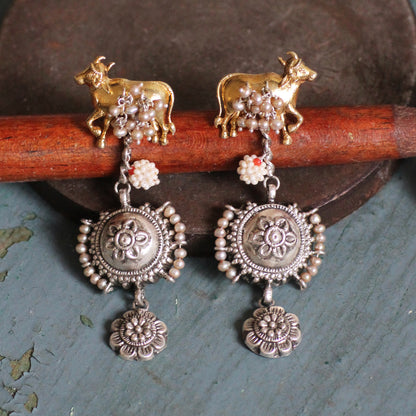 Sakhi Earrings