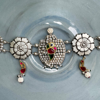 Avira Choker - small