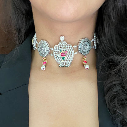 Avira Choker - small