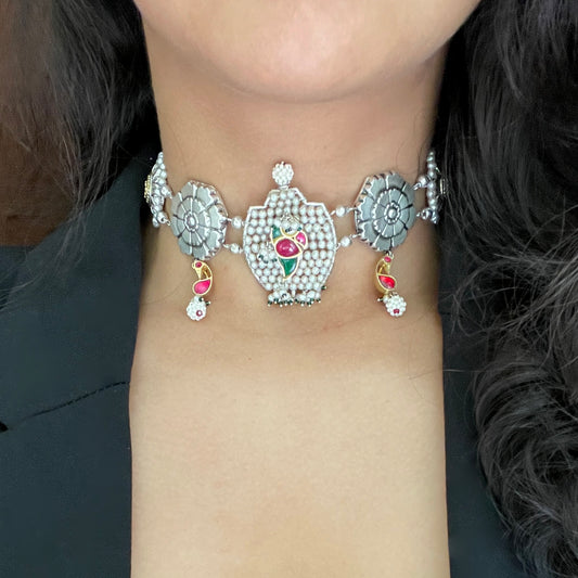 Avira Choker - small