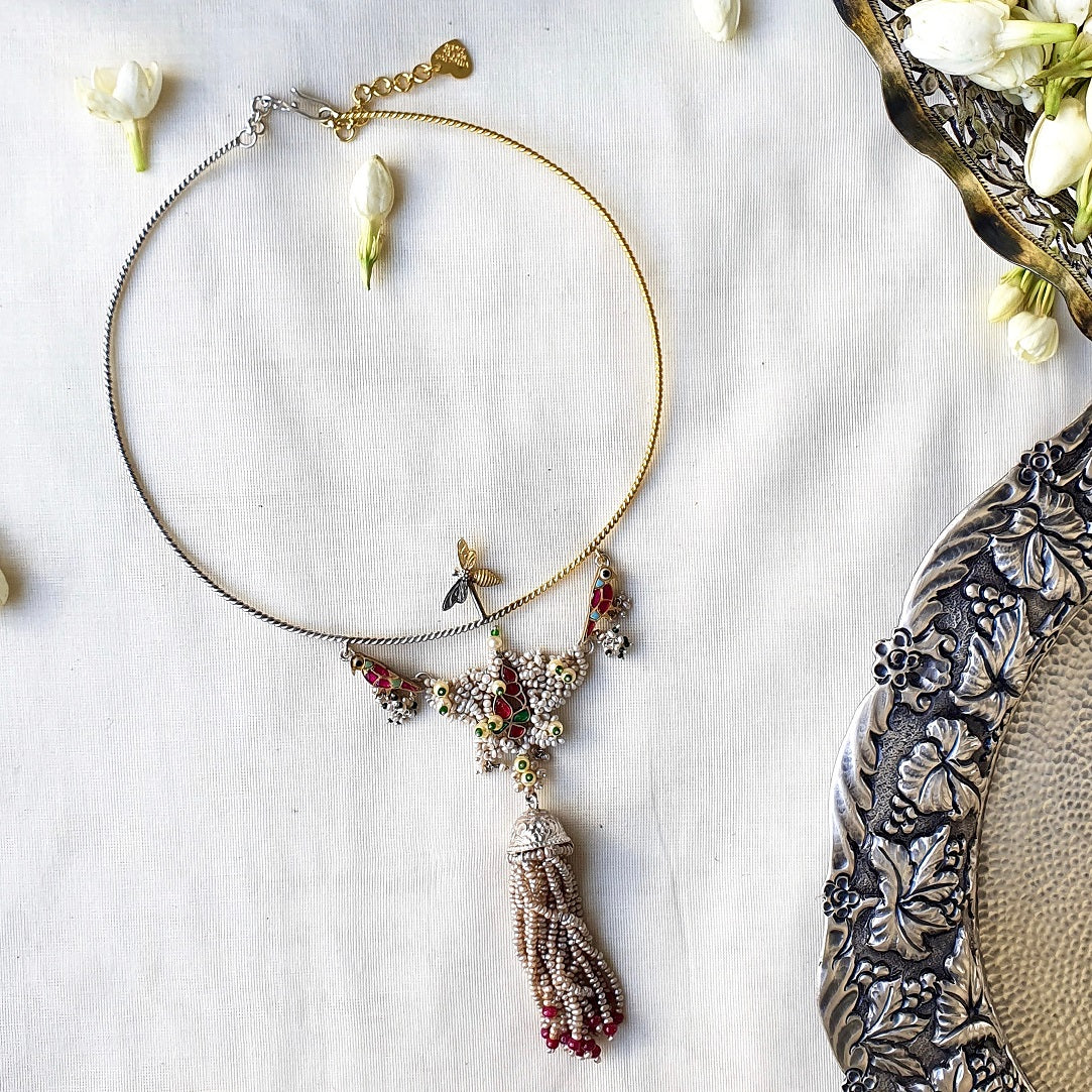 Navya Choker