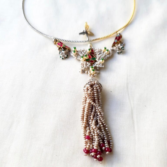 Navya Choker