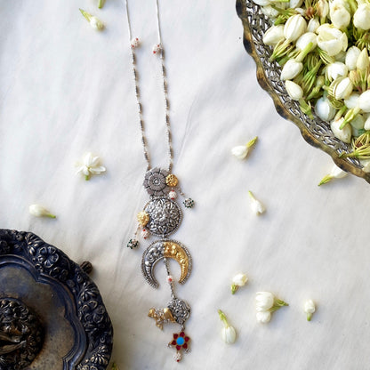 Nisa Necklace