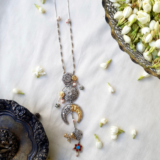 Nisa Necklace