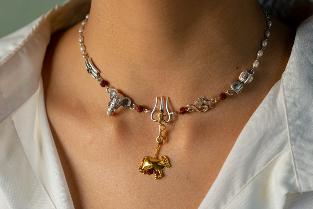 Tejaswani Choker