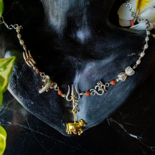 Tejaswani Choker