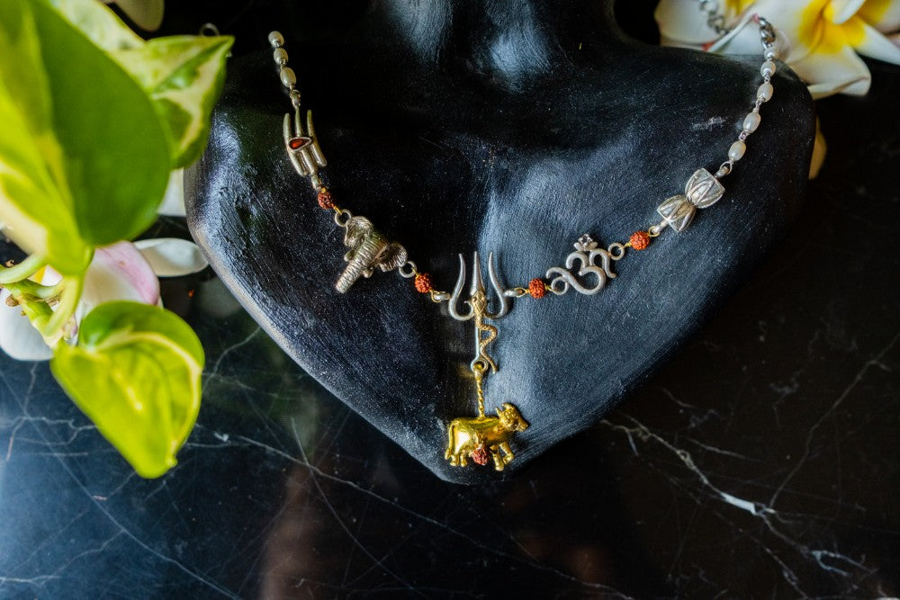 Tejaswani Choker