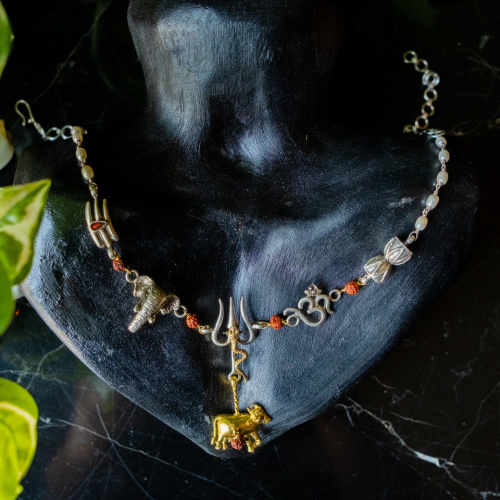 Tejaswani Choker