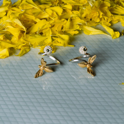 Bee Toe Ring {1 Pcs}