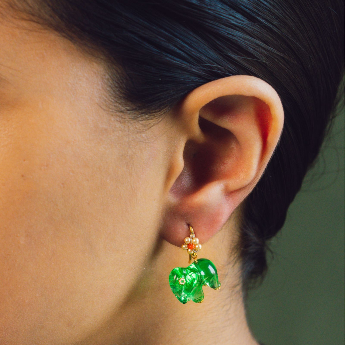 Ela studs - Green (With Flower)