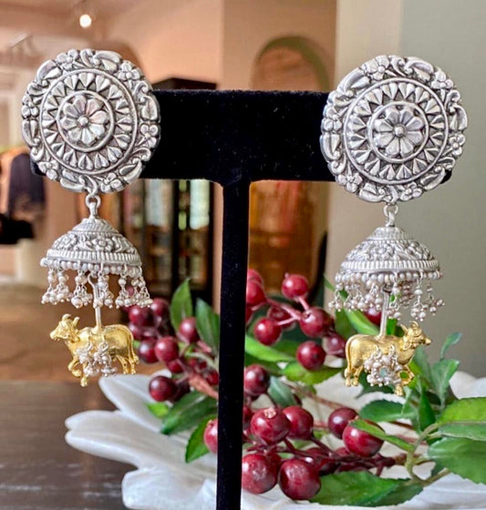 Urvi Earrings