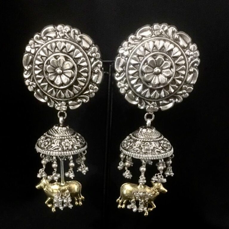 Urvi Earrings