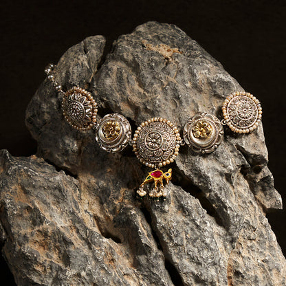 Nupur Choker