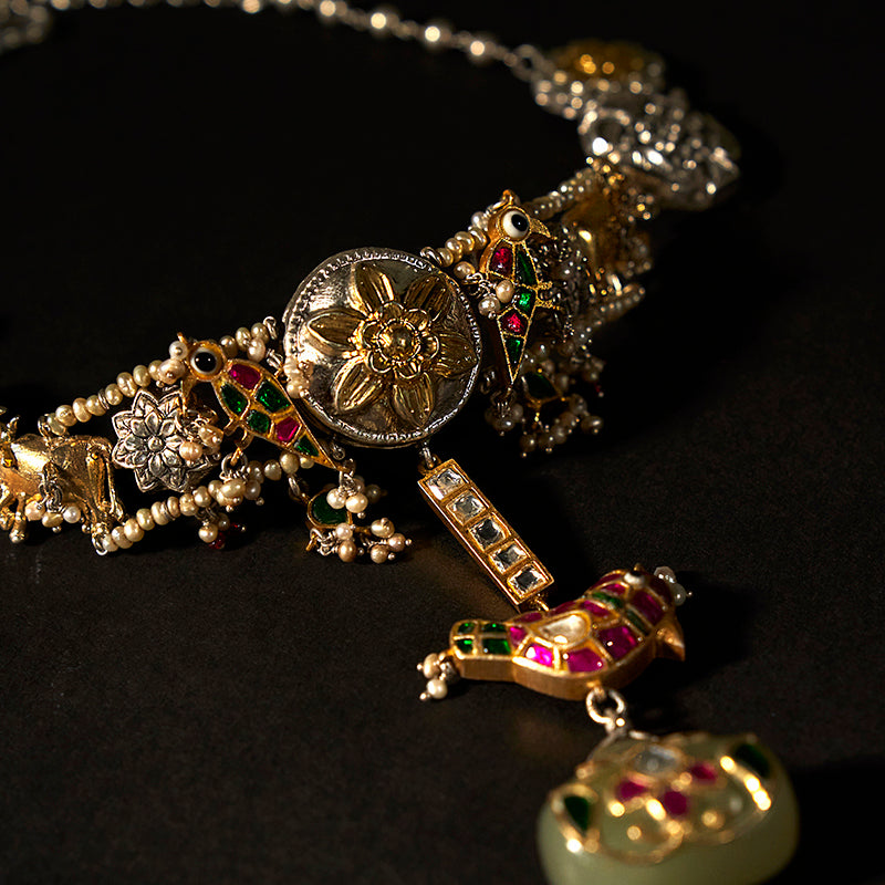 Ahilya Choker