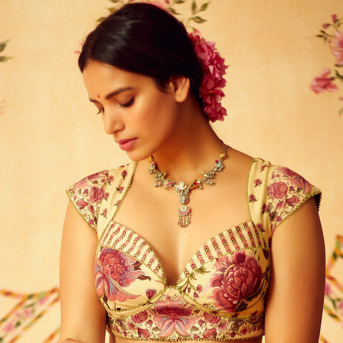 Aish Necklace (3 lines)